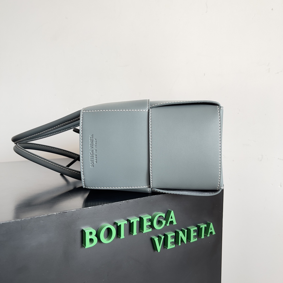 Bottega Veneta Shopping Bags